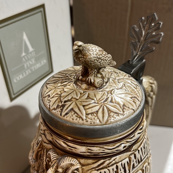 AVON Great American Wildlife Stein - Picture 9 of 9